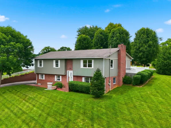 755 Mountain View Dr, Marion, VA 24354