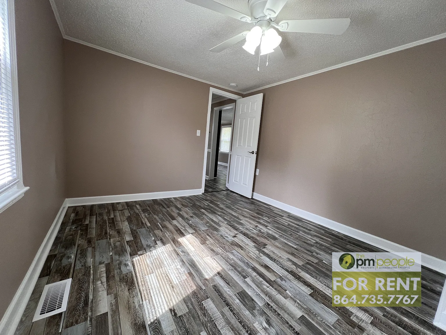 2 bed, 990 sqft, $1,400 — Photo 4
