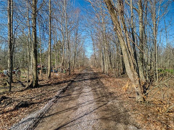 4th image of County Line Rd