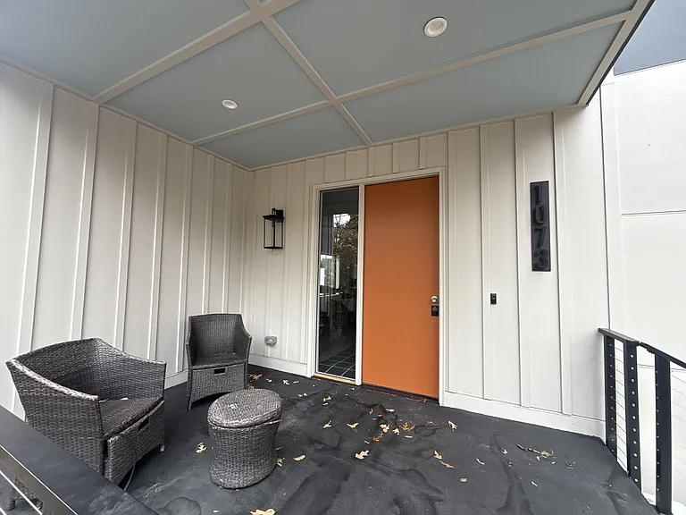 1073 Hemphill Ave NW — Photo 5
