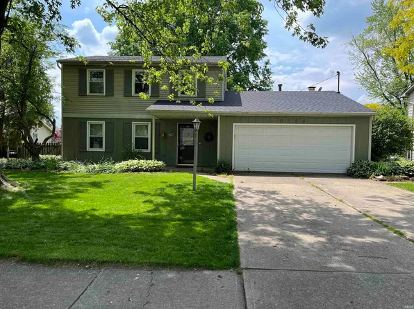 2235 Skyhawk Dr, Fort Wayne, IN 46815