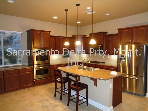 2nd image of 3885 Otay St