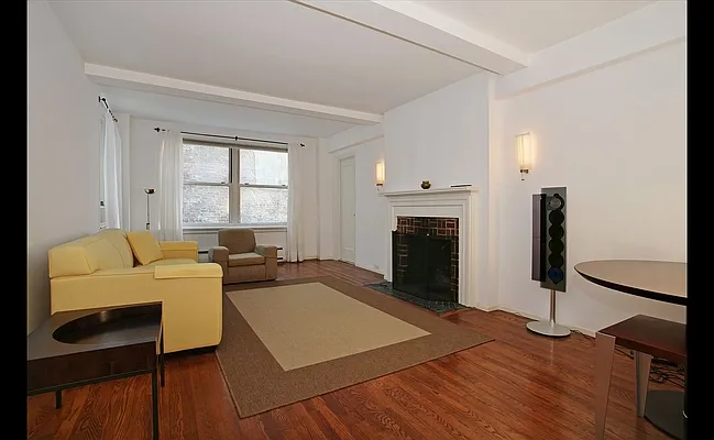 Sold by Douglas Elliman | media 18