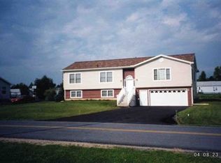 8 Homestead Dr, Plattsburgh, NY 12901