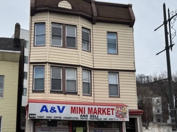 608 Main St, Paterson City, NJ 07503