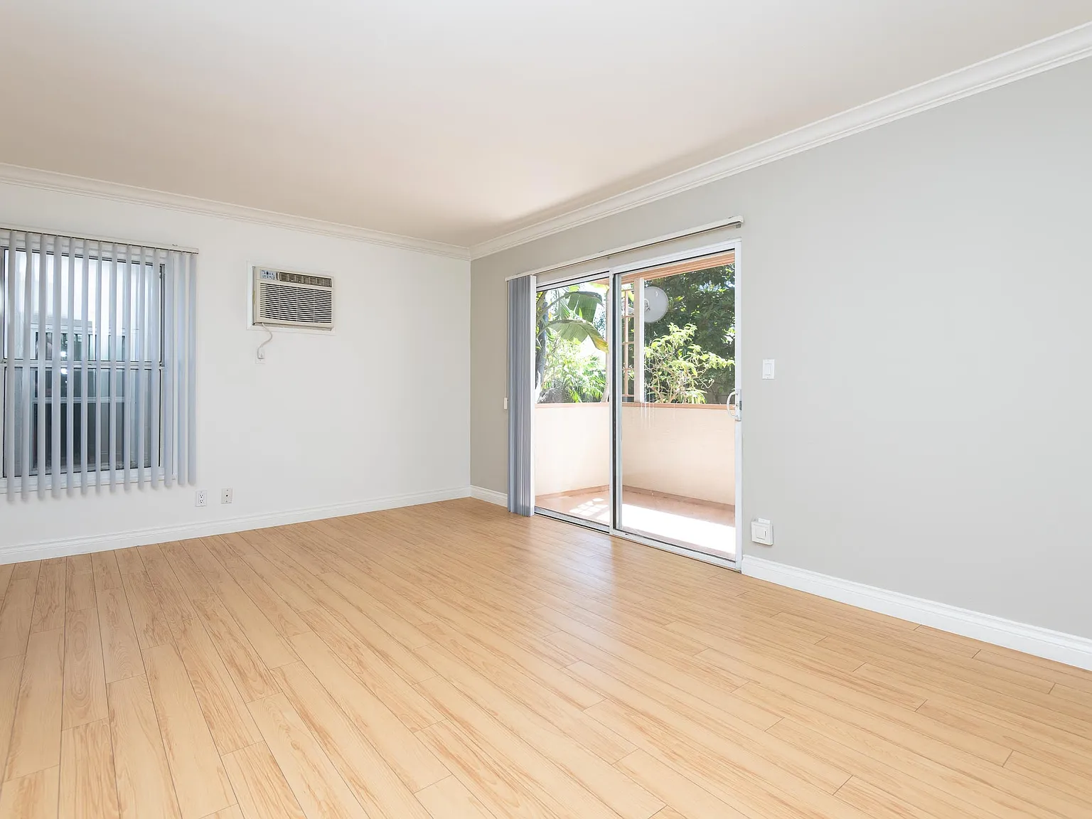 1 bed, 645 sqft, $2,450 — Photo 3