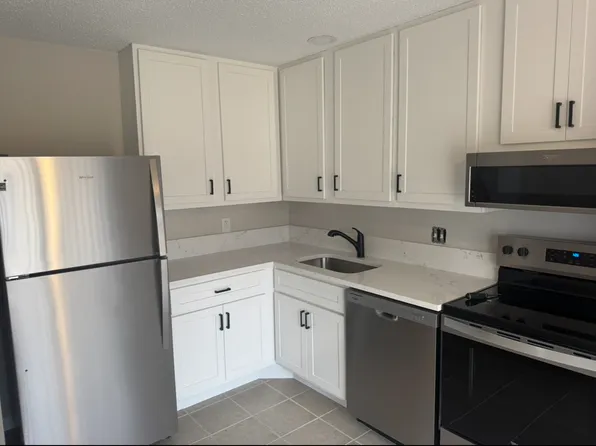 10274 Squire Meadows Dr APT 1, Saint Louis, MO 63123