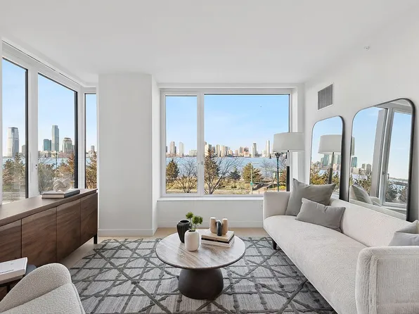 450 Washington St #310, New York, NY 10013