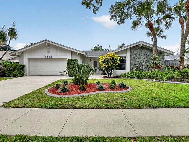 3068 NW 25th Way — Photo 11