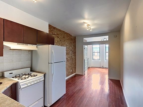 3rd image of 647 Prospect Pl APT 1A