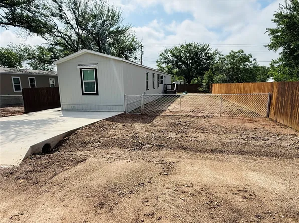 3005 Elmwood Dr, Granbury, TX 76048