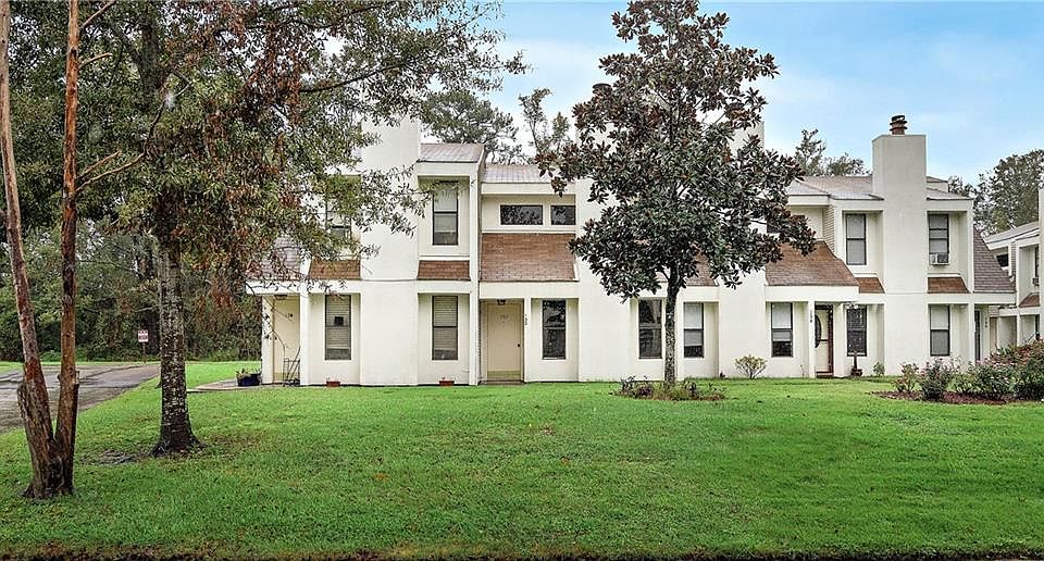 1st image of 132 Saint Croix Dr #15