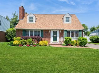 80 Intervale, Rockville Centre, NY 11570