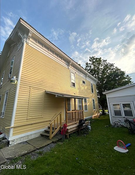 3rd image of 136 Wells Avenue