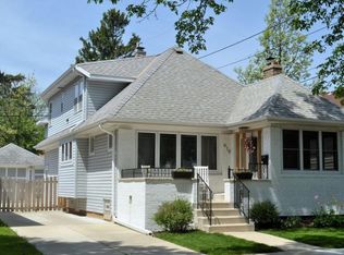 419 N 71st St, Wauwatosa, WI 53213