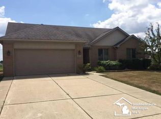 5011 Redwood St, Monroe, MI 48161