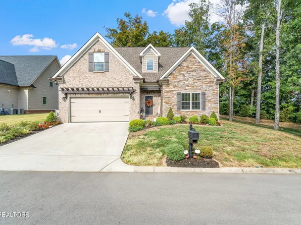 102 Chalmette Way, Lenoir City, TN 37772