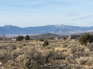 6 Saint Andrews Dr, Yerington, NV 89447