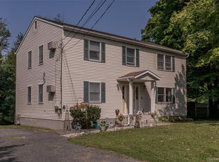 19 New St, Florida, NY 10921
