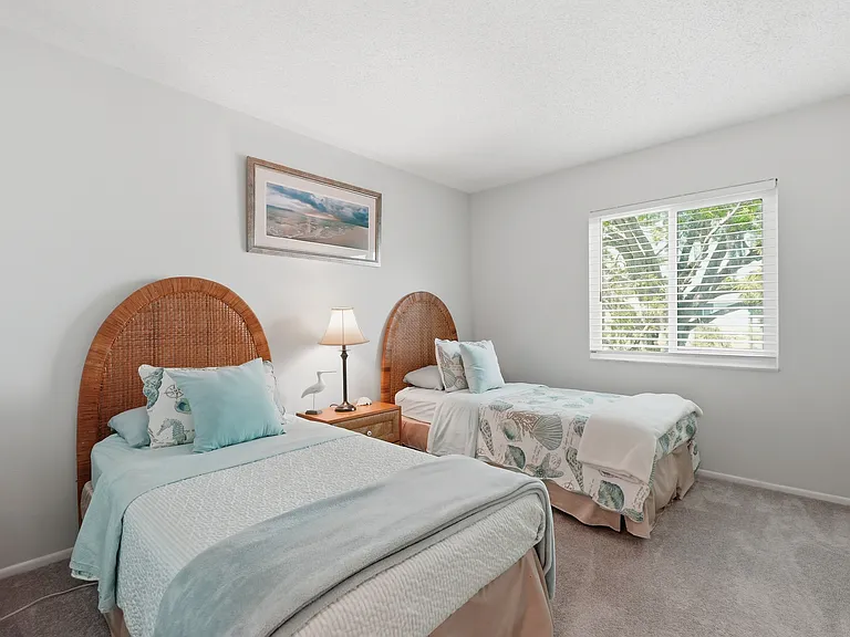 240 Cypress Ln #240 — Photo 25