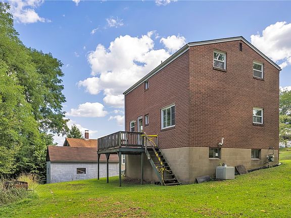5th image of 112 Clifford Ave