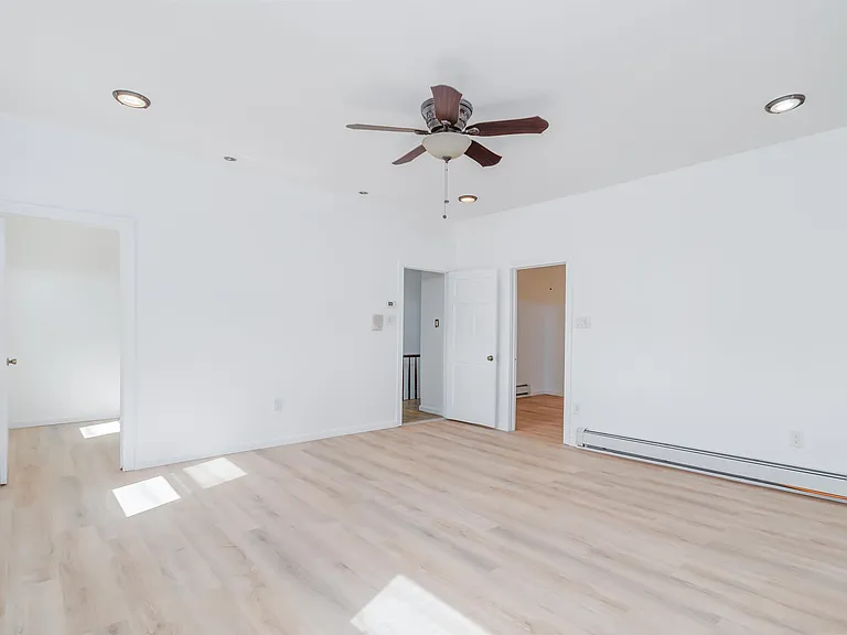 147 Avenue E #3 — Photo 12