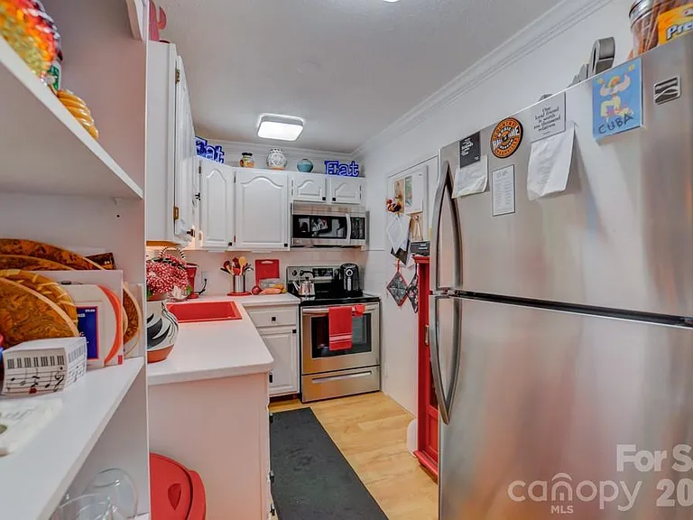 647 Town Mountain Rd #203 — Photo 25