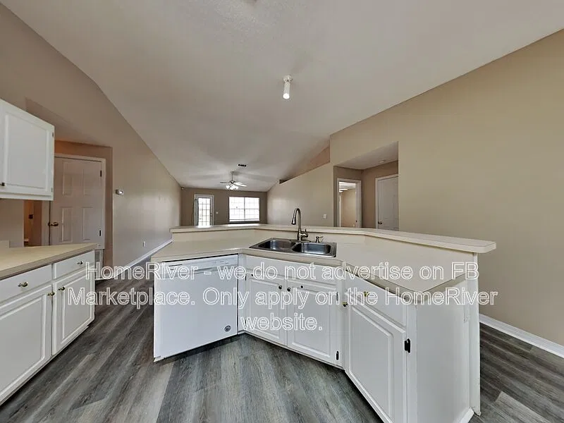 2827 Atoka Trl