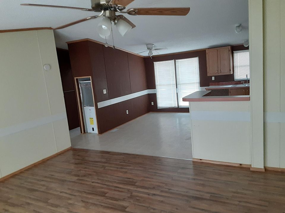 1st image of 8601 Evergreen Ln
