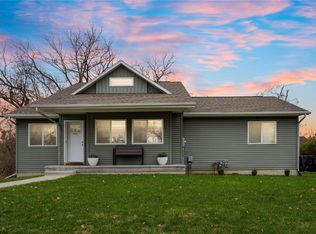 1123 21st St SE, Cedar Rapids, IA 52403