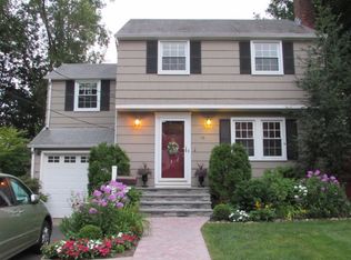 16 Colfax Rd, Springfield, NJ 07081