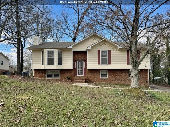 1435 Secretariat Dr, Helena, AL 35080