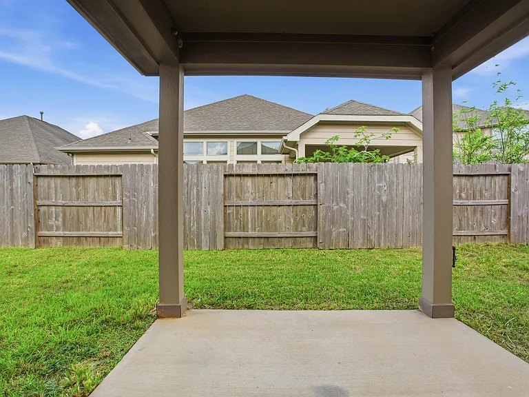 11103 Avery Oaks Ln — Photo 35