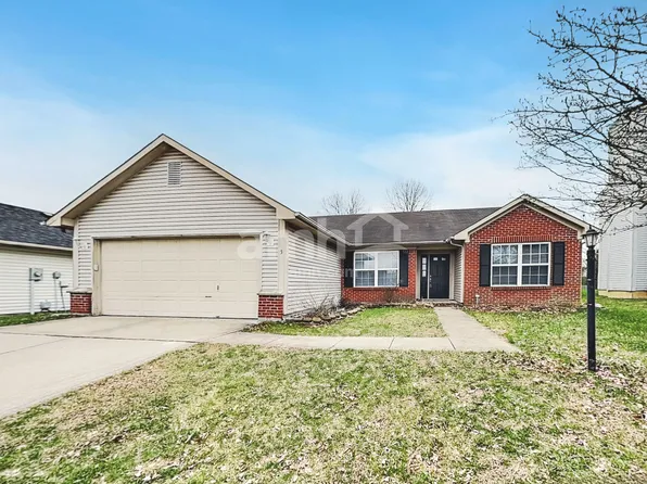 151 E Pine Ridge Dr, Westfield, IN 46074