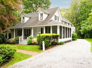 250 Schenck Ave, Great Neck, NY 11021