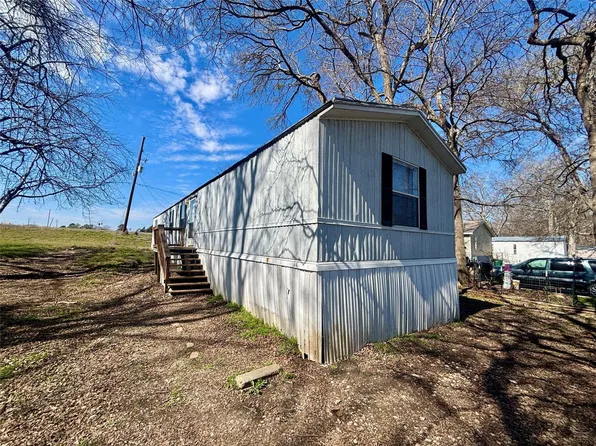 14355 Enchanted Waters Dr, Willis, TX 77318