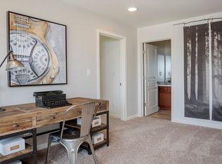 70 Drake St, Madera, CA 93638