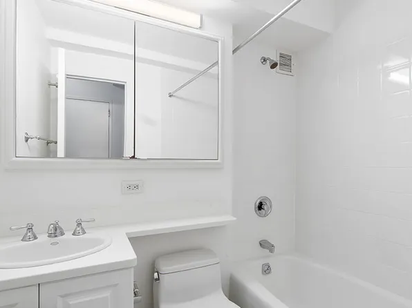 136 East 55th Street image 7 of 7