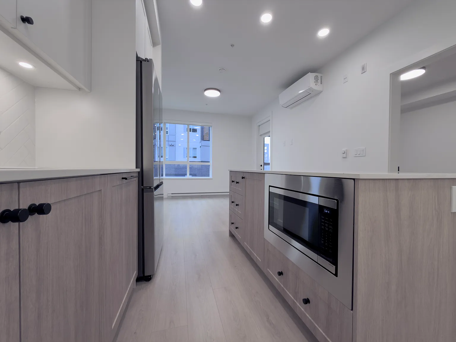 1 bed, 562 sqft, $1,925 — Photo 4