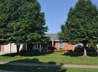 134 Royal Oaks Dr, Greenville, OH 45331