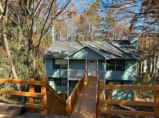 2694 Laurel View Dr, Snellville, GA