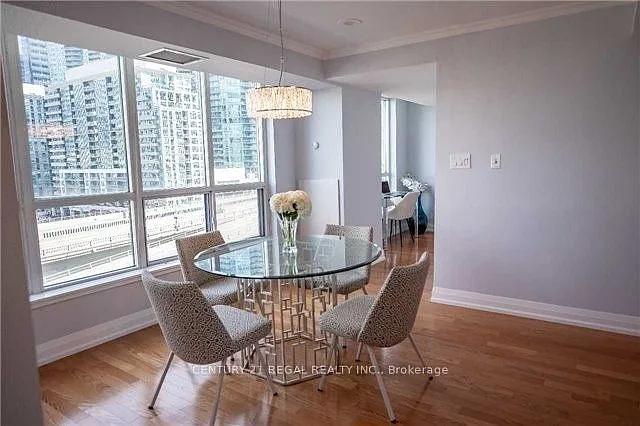228 Queens Quay W #816 — Photo 6