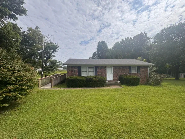 1200 Kings Chapel Rd, Cadiz, KY 42211