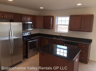 807 Schooner Ln, Mechanicsburg, PA 17050