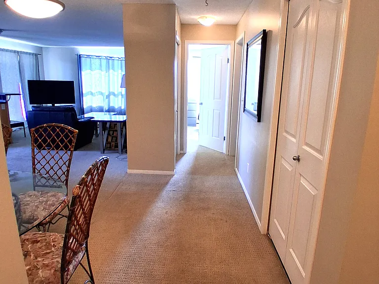 60 Panatella St NW — Photo 3