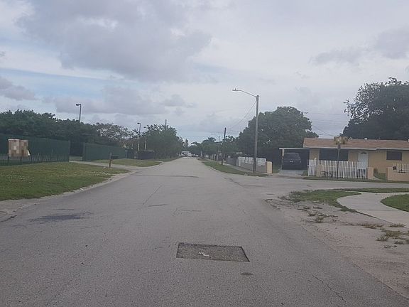 4th image of 3320 NW 189th St