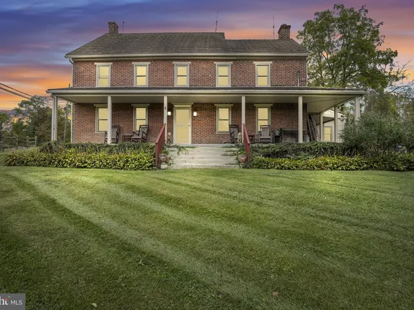 1602 W Lisburn Rd, Mechanicsburg, PA 17055