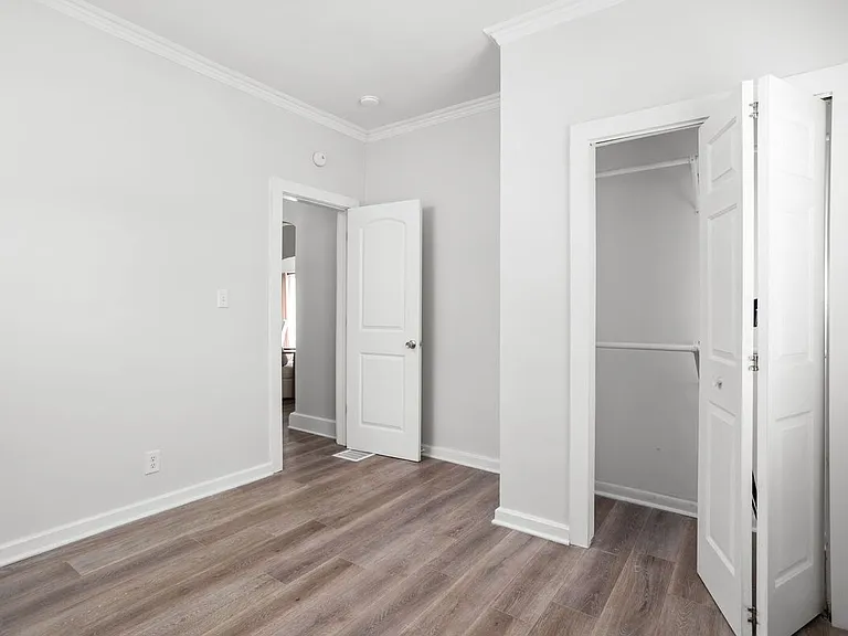 4001 Broadway St — Photo 11