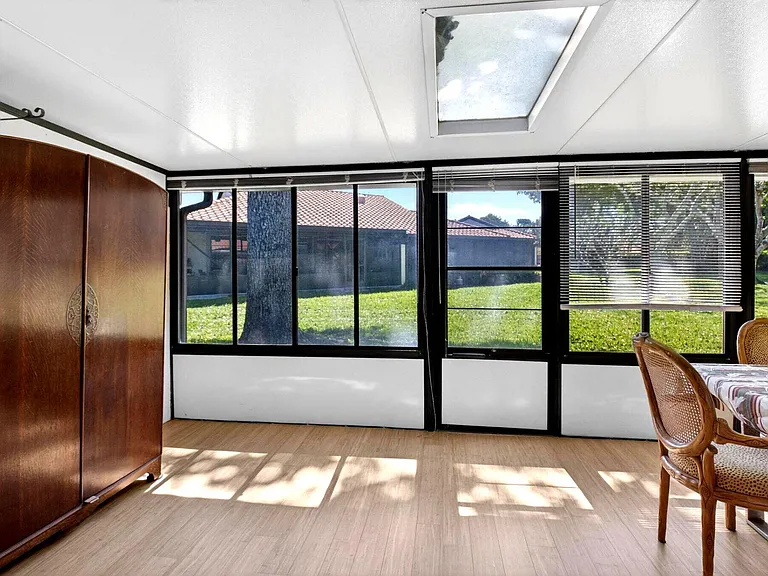 10938 Roebelini Palm Ct #B — Photo 15