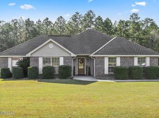 3 Julies Cir, Carriere, MS 39426
